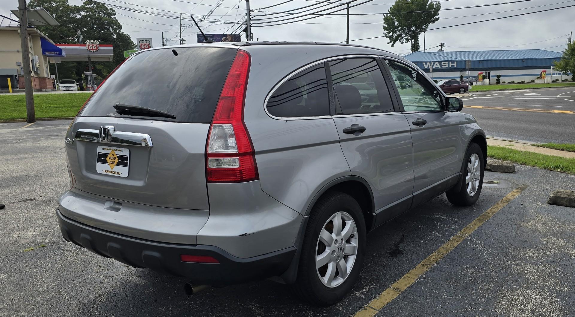 2007 Silver Honda CR-V EX (5J6RE48537L) with an 4-Cyl, VTEC, 2.4 Liter engine, Automatic transmission, located at 341 N White Horse Pike, Lawnside, NJ, 08045, (856) 262-9500, 39.855621, -75.027451 - Photo#3