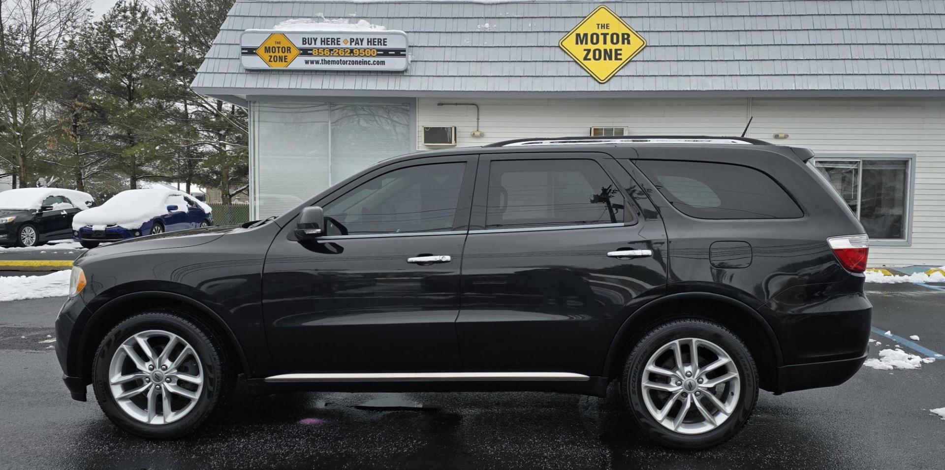 2013 Black Dodge Durango Crew (1C4SDJDT9DC) with an V8, HEMI, 5.7 Liter engine, Auto, 5-Spd w/OD transmission, located at 341 N White Horse Pike, Lawnside, NJ, 08045, (856) 262-9500, 39.855621, -75.027451 - Photo#4