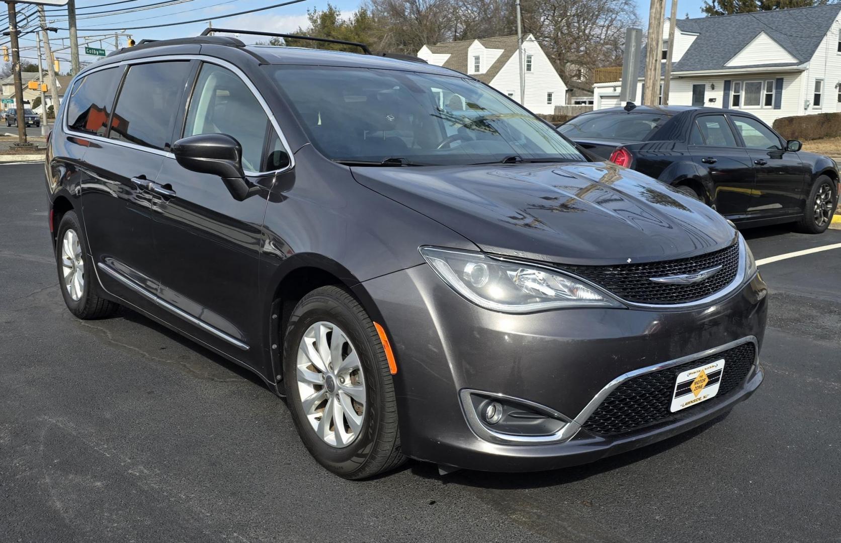 2017 Gray Chrysler Pacifica Touring (2C4RC1BG1HR) with an V6, 3.6 Liter engine, Automatic, 9-Spd transmission, located at 341 N White Horse Pike, Lawnside, NJ, 08045, (856) 262-9500, 39.855621, -75.027451 - Photo#1