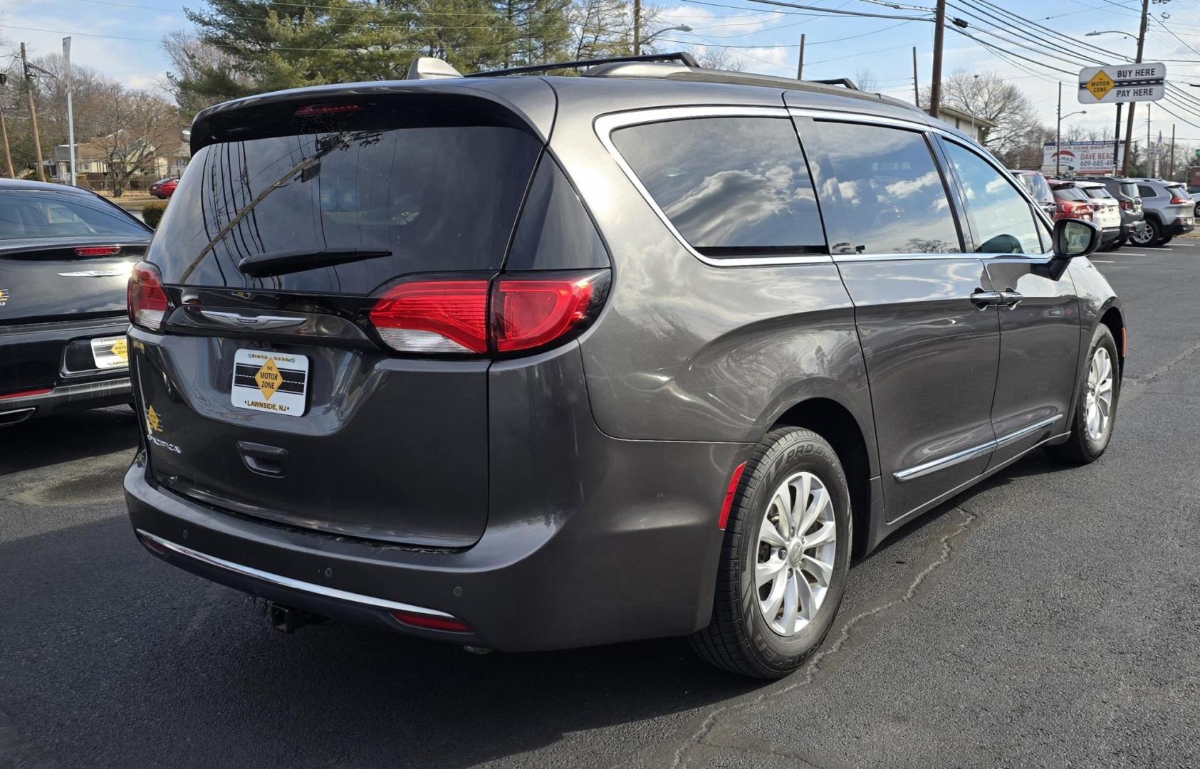 2017 Gray Chrysler Pacifica Touring (2C4RC1BG1HR) with an V6, 3.6 Liter engine, Automatic, 9-Spd transmission, located at 341 N White Horse Pike, Lawnside, NJ, 08045, (856) 262-9500, 39.855621, -75.027451 - Photo#2